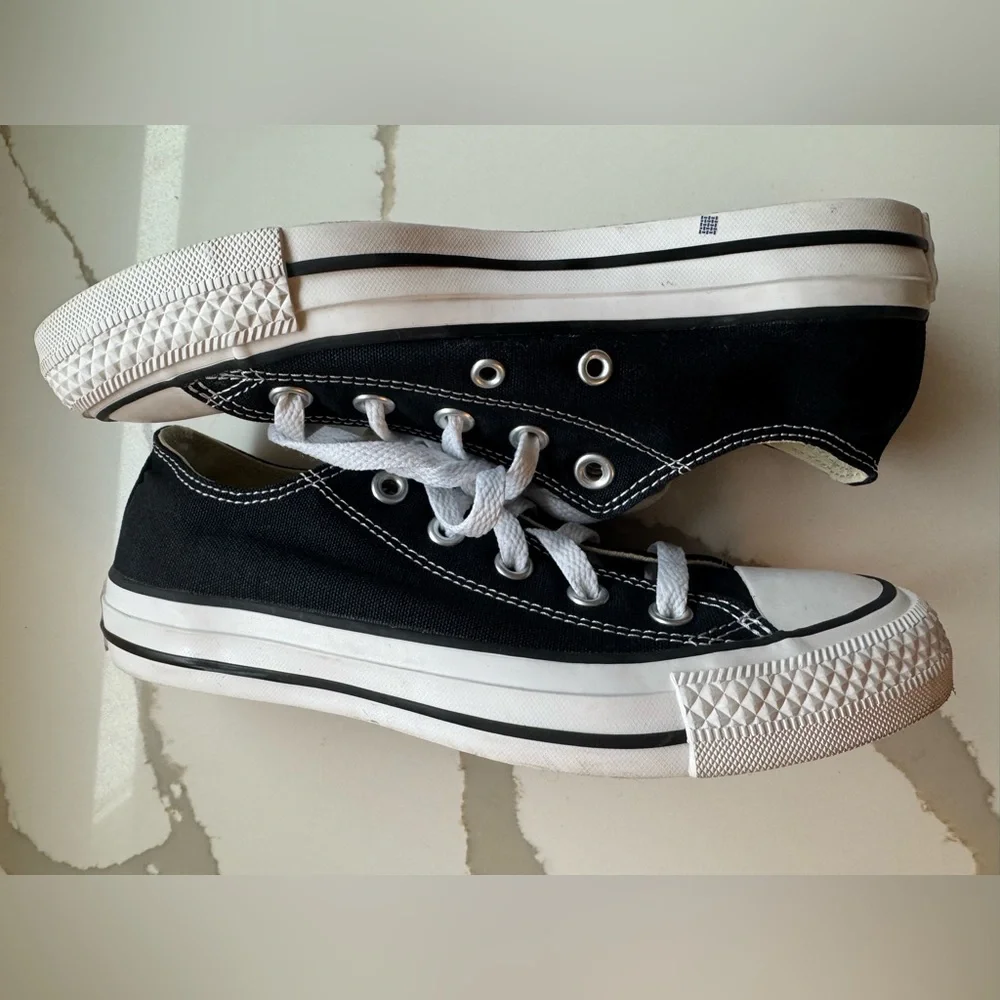 Converse Black and White Low Top Chuck Taylor Sneakers - Picture 4 of 8